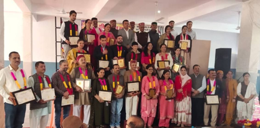 2.	पांवटा ब्लॉक की हाटी इकाई ने UGC NET/JRF तथा अन्य क्षेत्रों में विशेष उपलब्धि अर्जित करने वाले गिरिपार क्षेत्र के प्रतिभागियों को किया सम्मानित