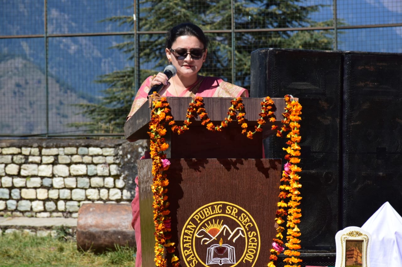 Principal Kanika Bisht