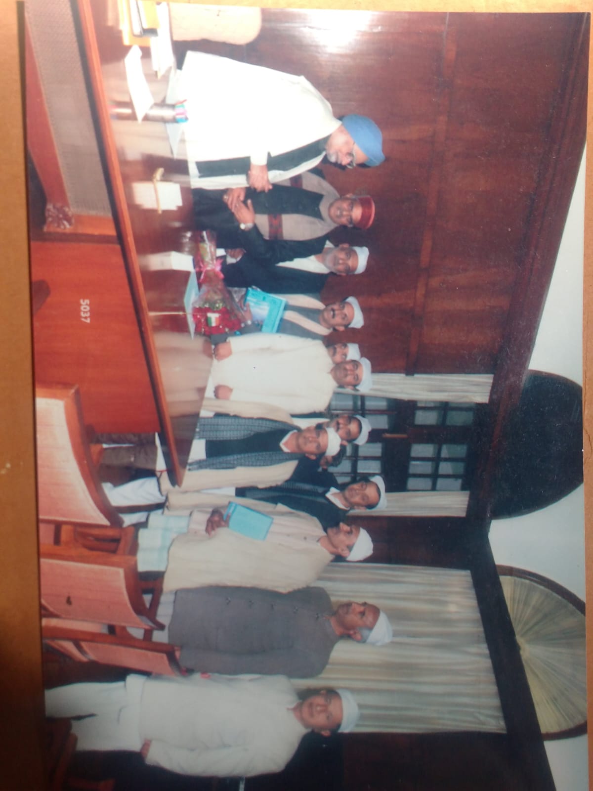 सांसद वीरेन्द्र कश्यप जी के नेतृत्व में वर्ष 2011 में प्रधानमंत्री डॉ मनमोहन सिंह जी से मुलाकात करते हुए हाटी शिष्ट मंडल के सदस्य।